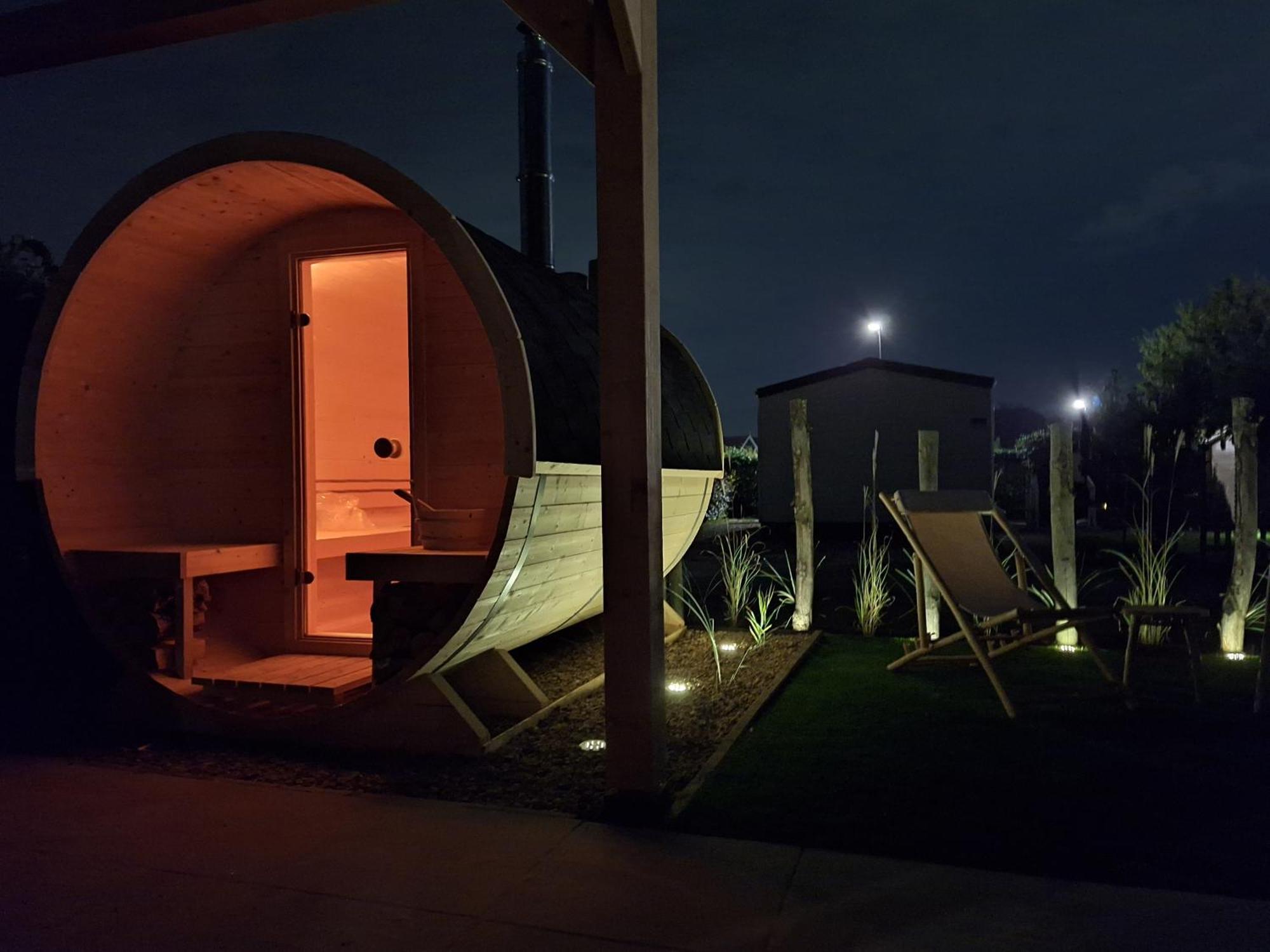 'Relax Lodge Sea' - Wellness Lodge In Zeeland - Private Sauna - Airco - Garden - Outdoor Swimming Pool - Free Wifi, Towels & Bed Linen Heinkenszand Exteriör bild